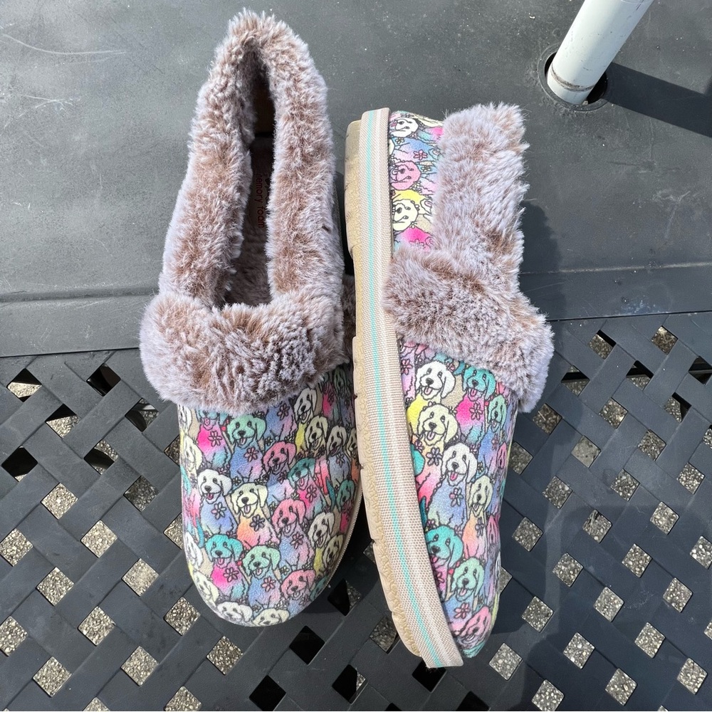 Bob's Skechers Memory Foam
Slippers
